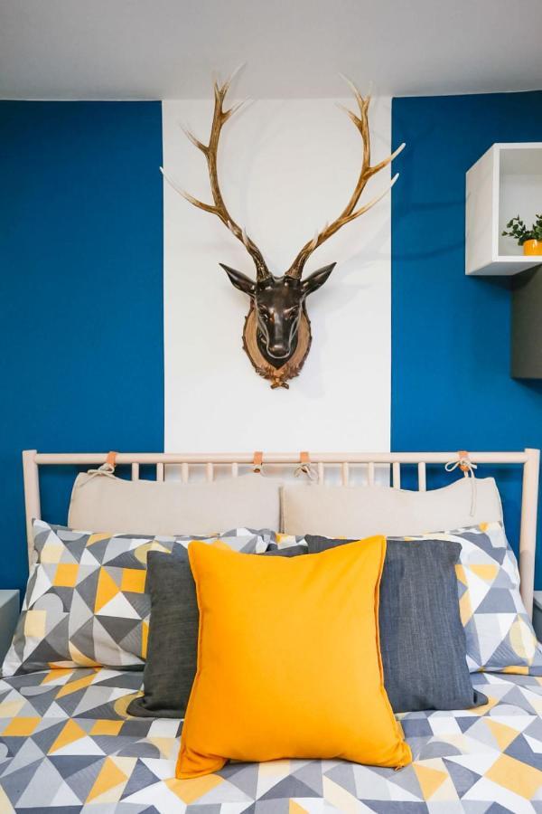 Funky City Apartment - Secure Parking - Wifi - Sleeps 6 - No Parties Belfast Exterior photo