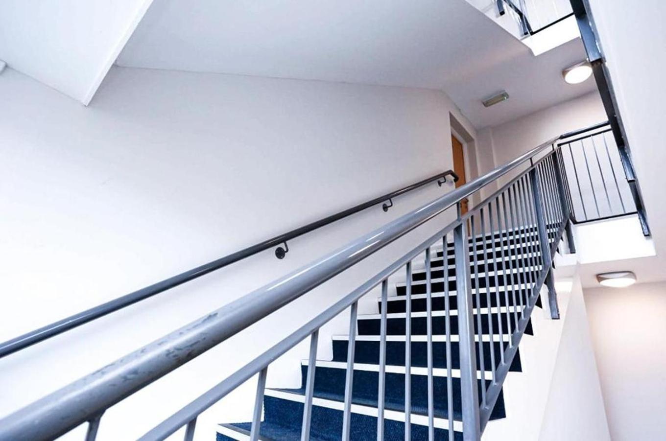 Funky City Apartment - Secure Parking - Wifi - Sleeps 6 - No Parties Belfast Exterior photo
